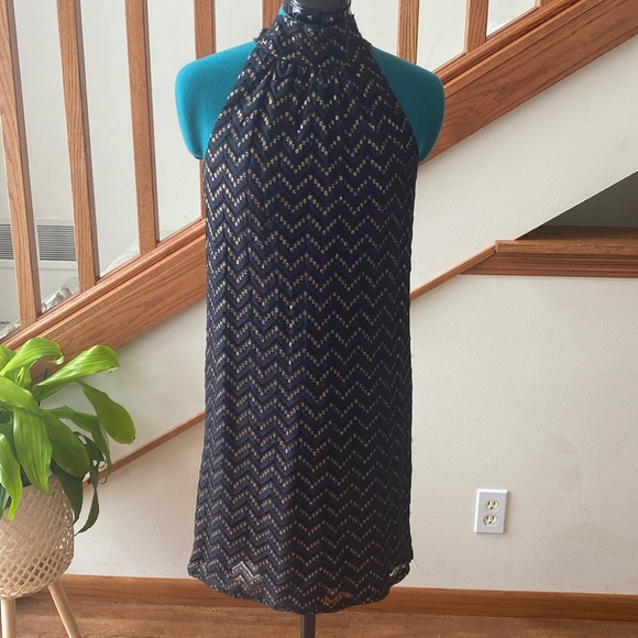 Trina Turk Dresses & Skirts - Trina Turk xs sleeveless shift dress gold and black